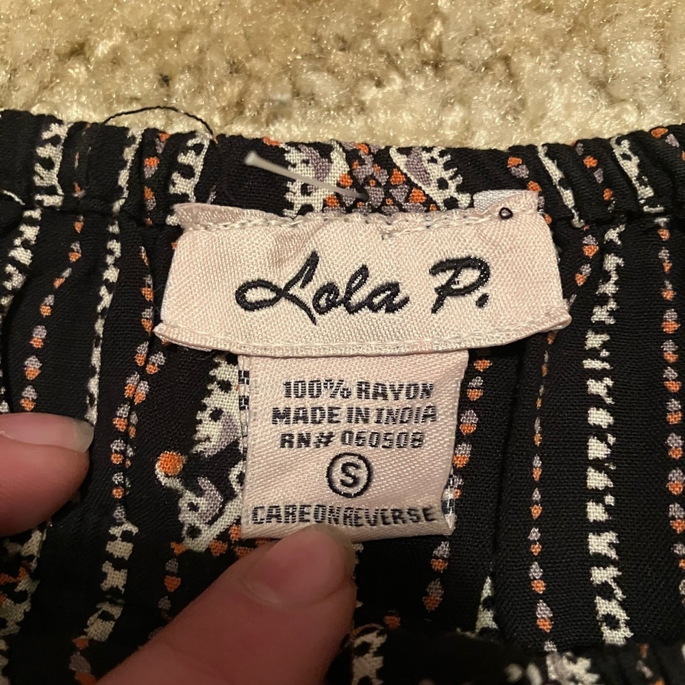 Women's Striped Off-Shoulder Blouse - Picture 4 of 4